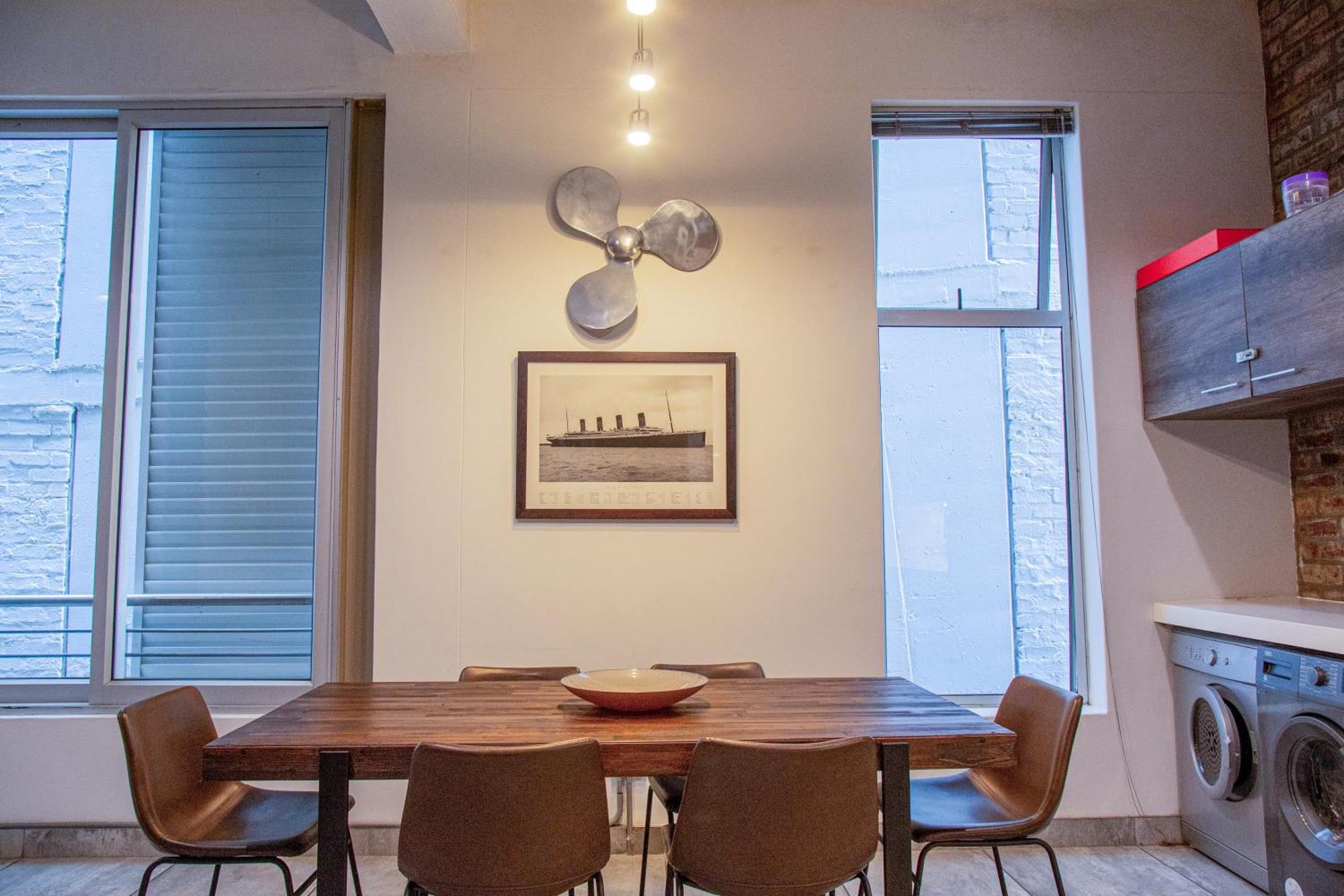 New York Style In Gardens Apartment *